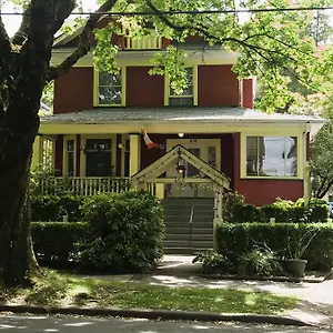 Douglas 3* Vancouver